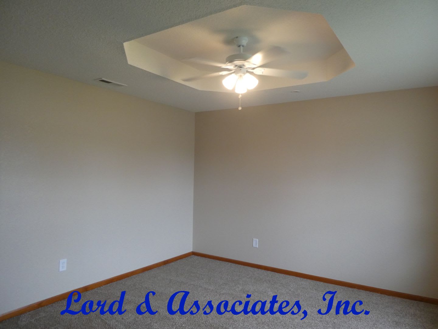 2 Bedrooms, 1.5 Baths-Grain Valley – photo 2