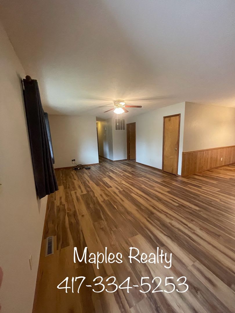 New Listing 3 Bedroom 2 Bath Home In Rockaway Beach Mo – photo 4
