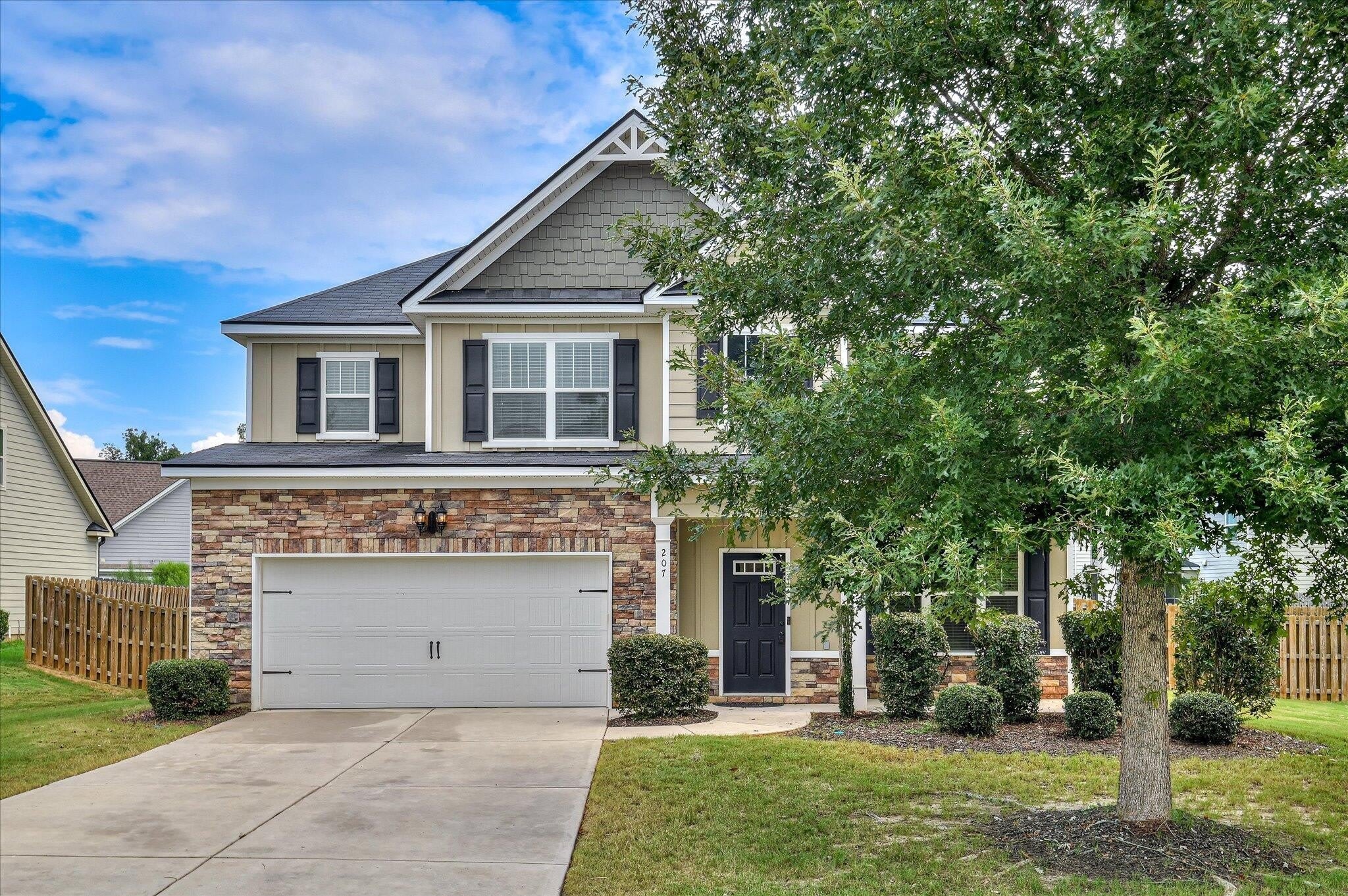 207 Edenbridge Way – photo 2