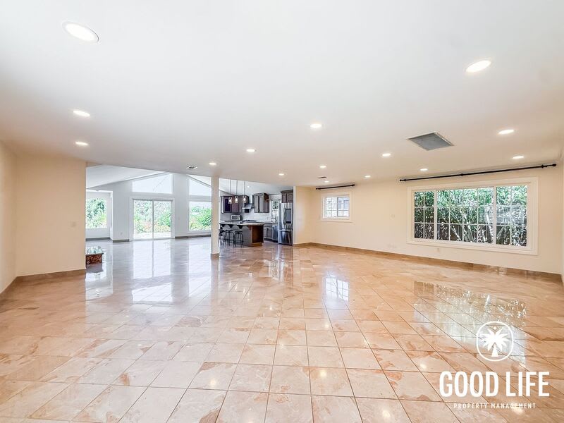 5820 Carnegie St – photo 4