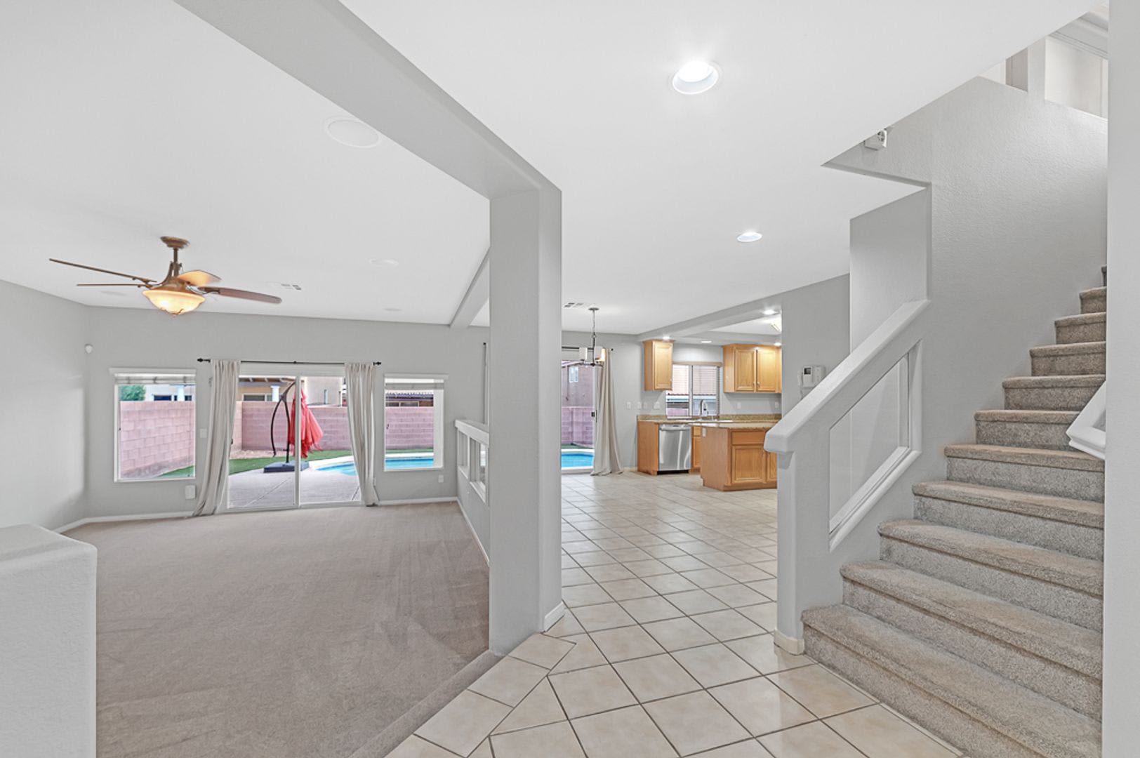 MOVE-IN READY GORGEOUS 4-BEDROOM HOME WITH POOL! – photo 3