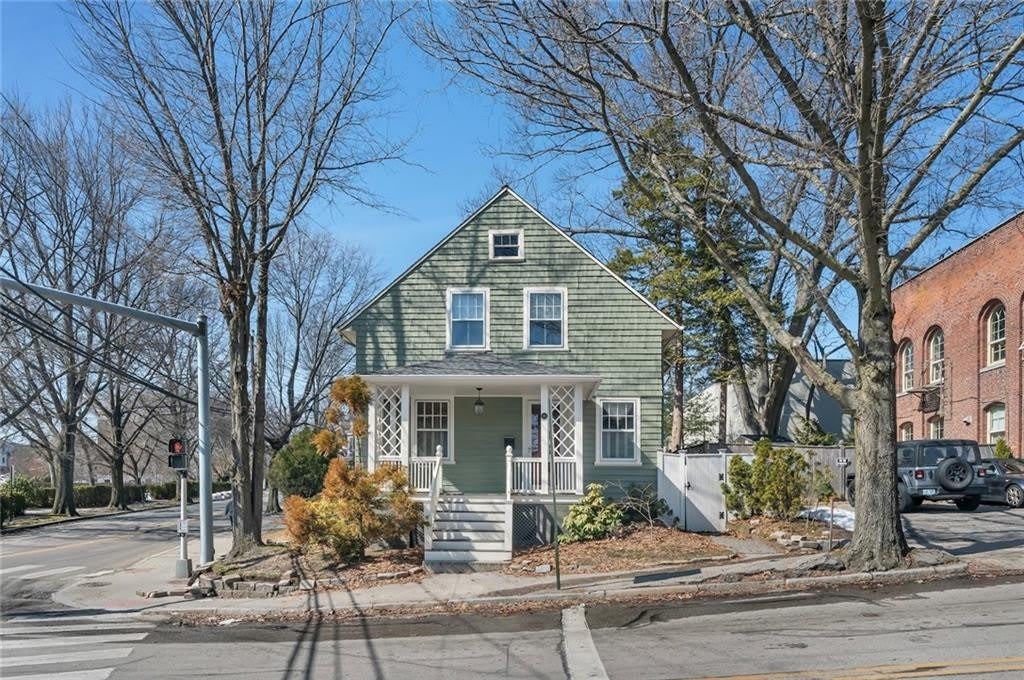 98 Butler Avenue – photo 1