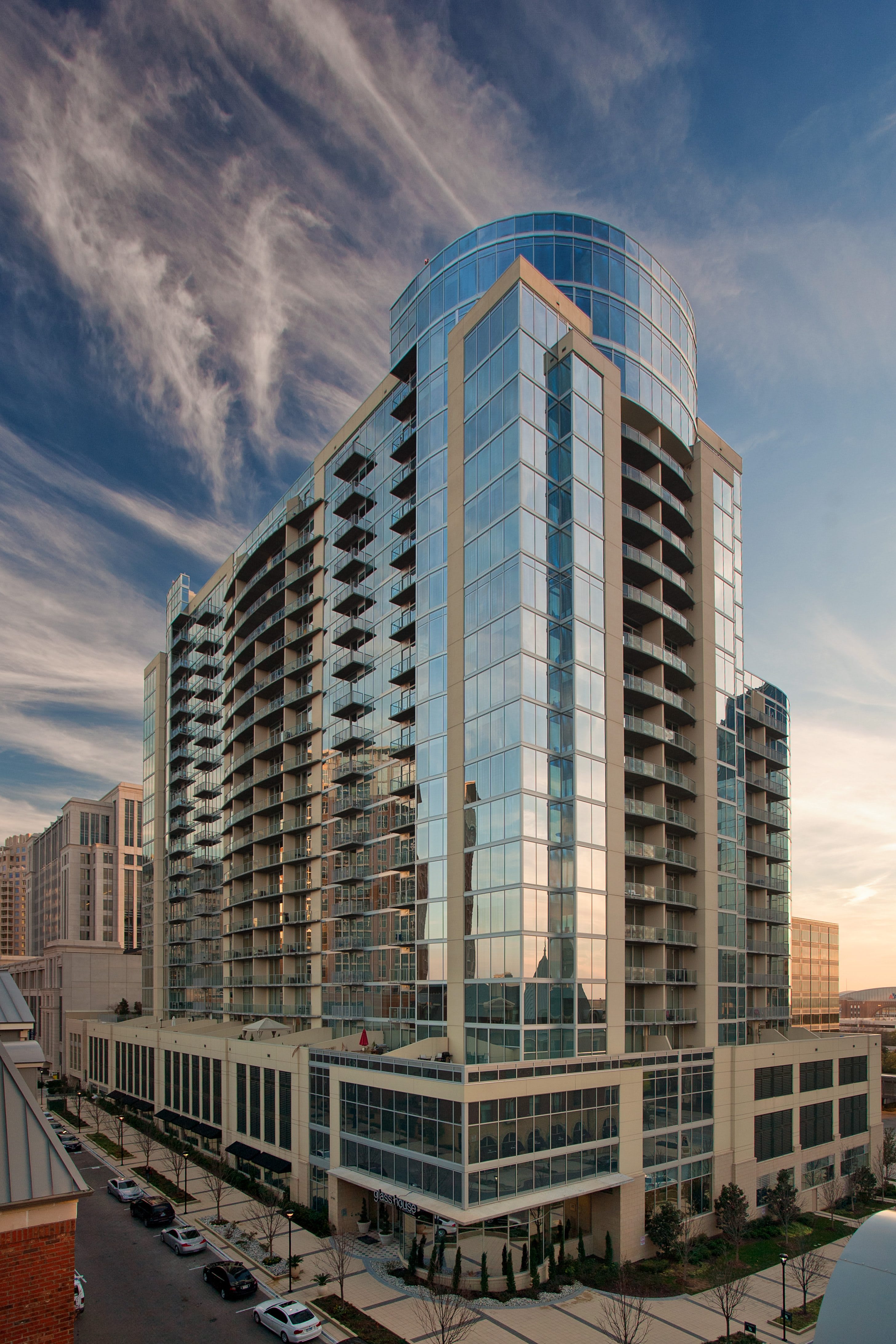 Glass House by Windsor – photo 1
