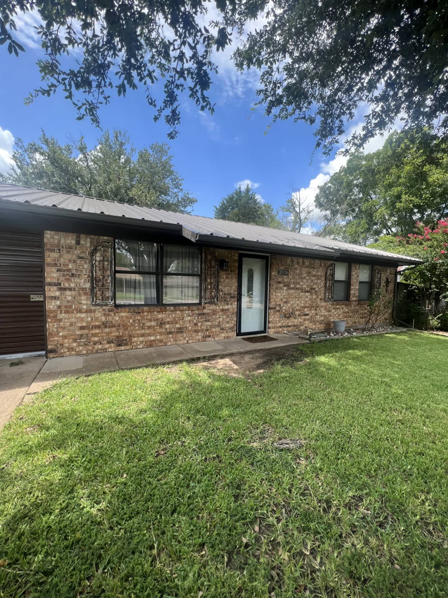 2036 Lisa Circle – photo 1