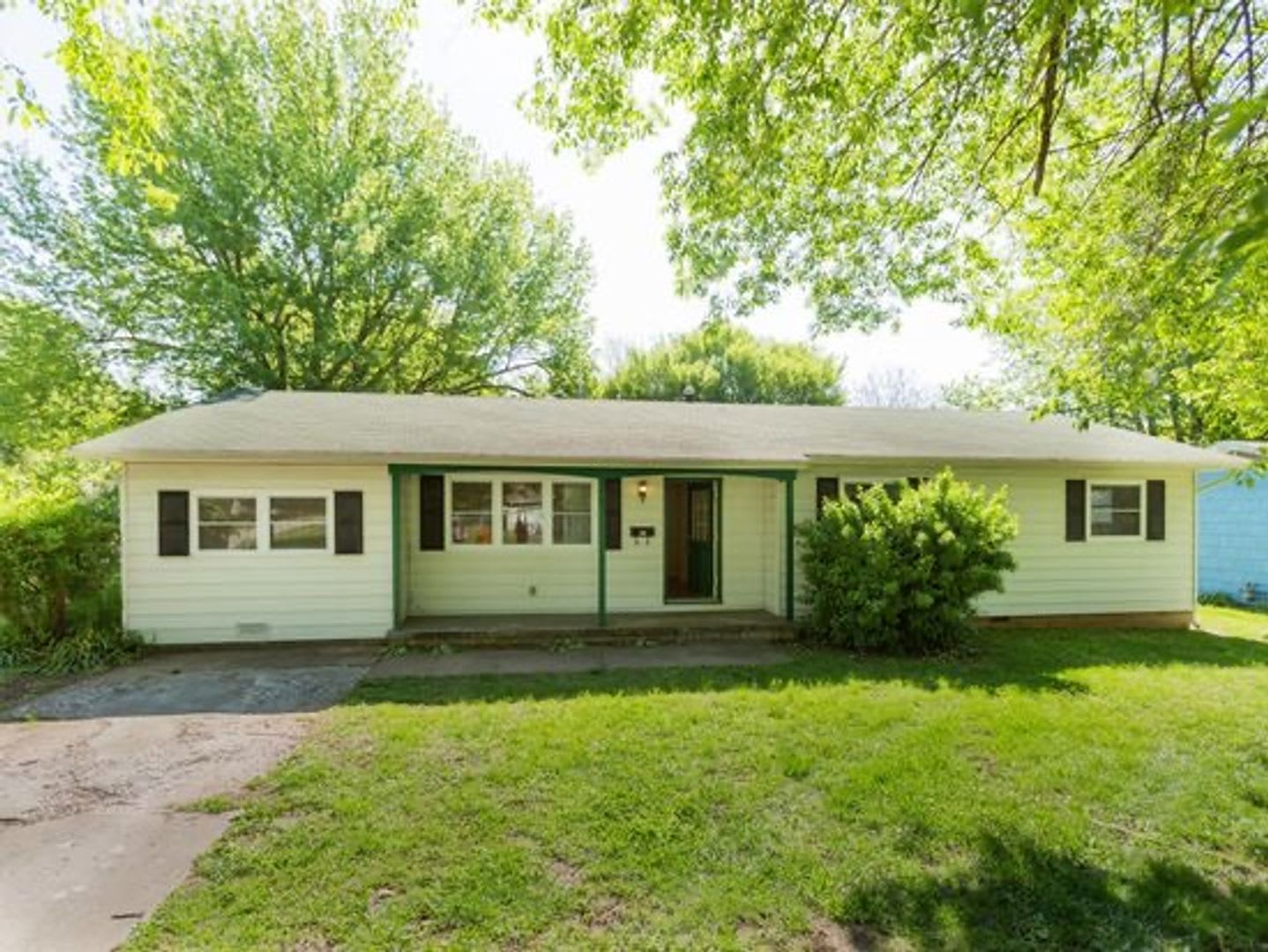 Beautiful 4 bed home! Waiting for You to Make it Home! This won’t last long! – photo 1