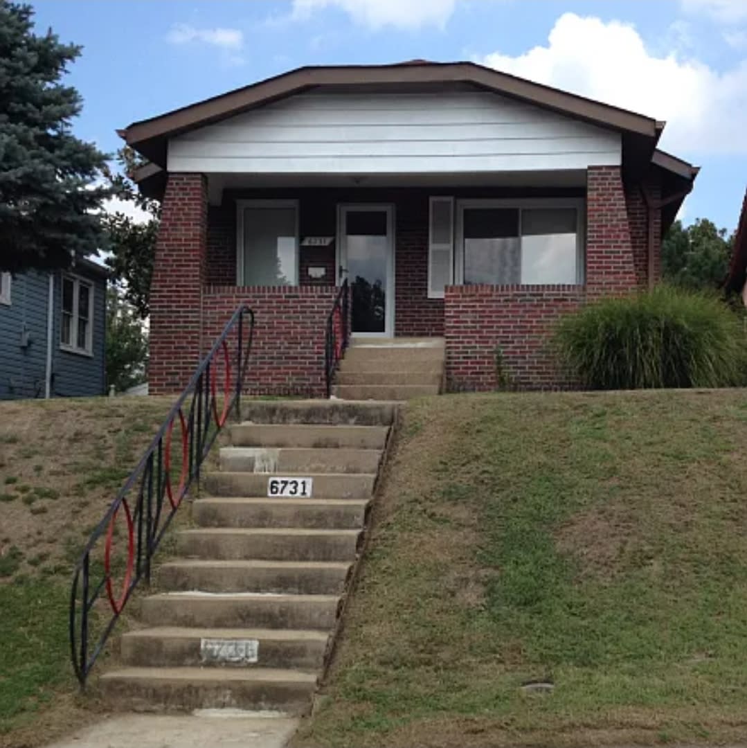 6731 Lansdowne Avenue – photo 1