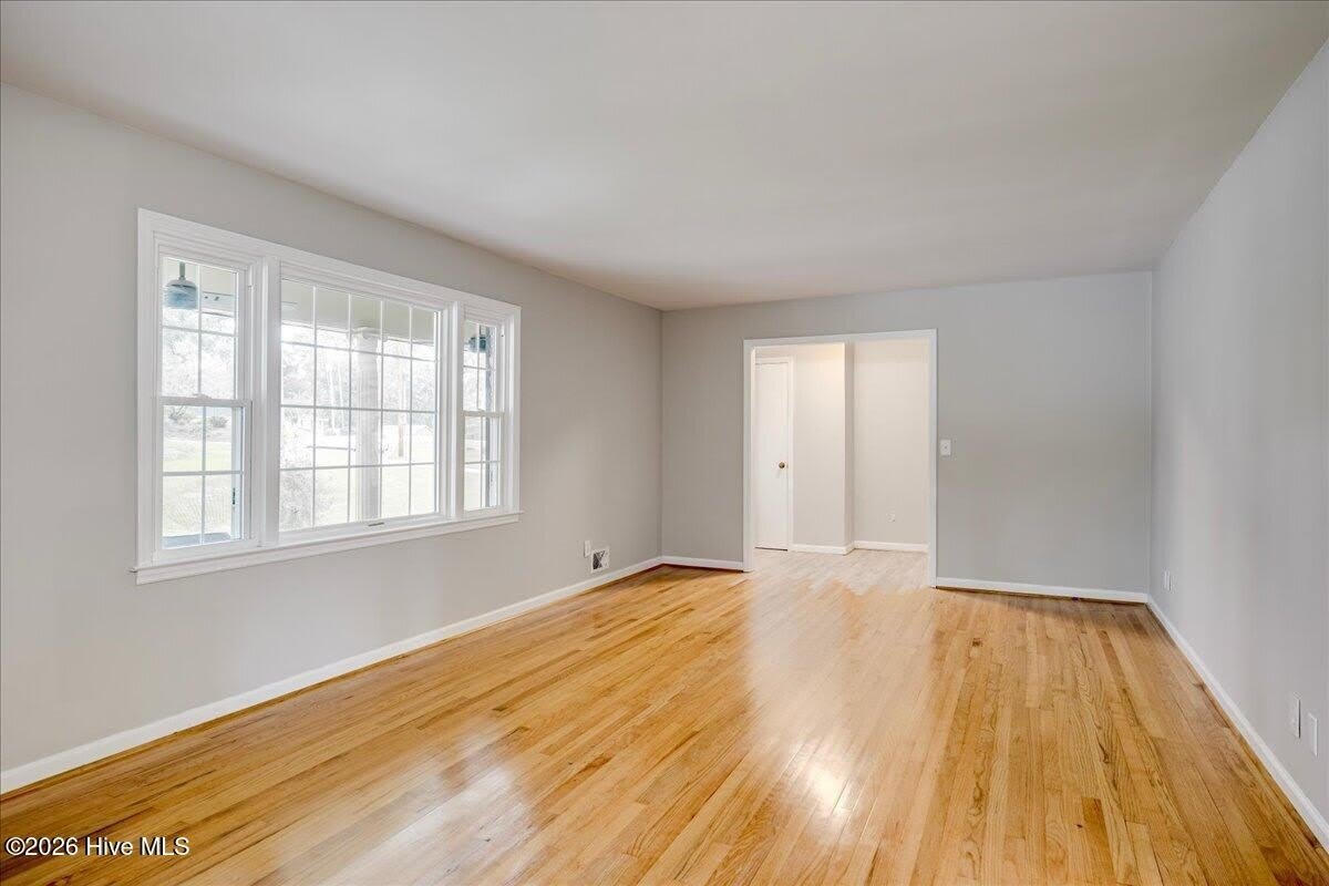 933 Campbellton Drive – photo 2