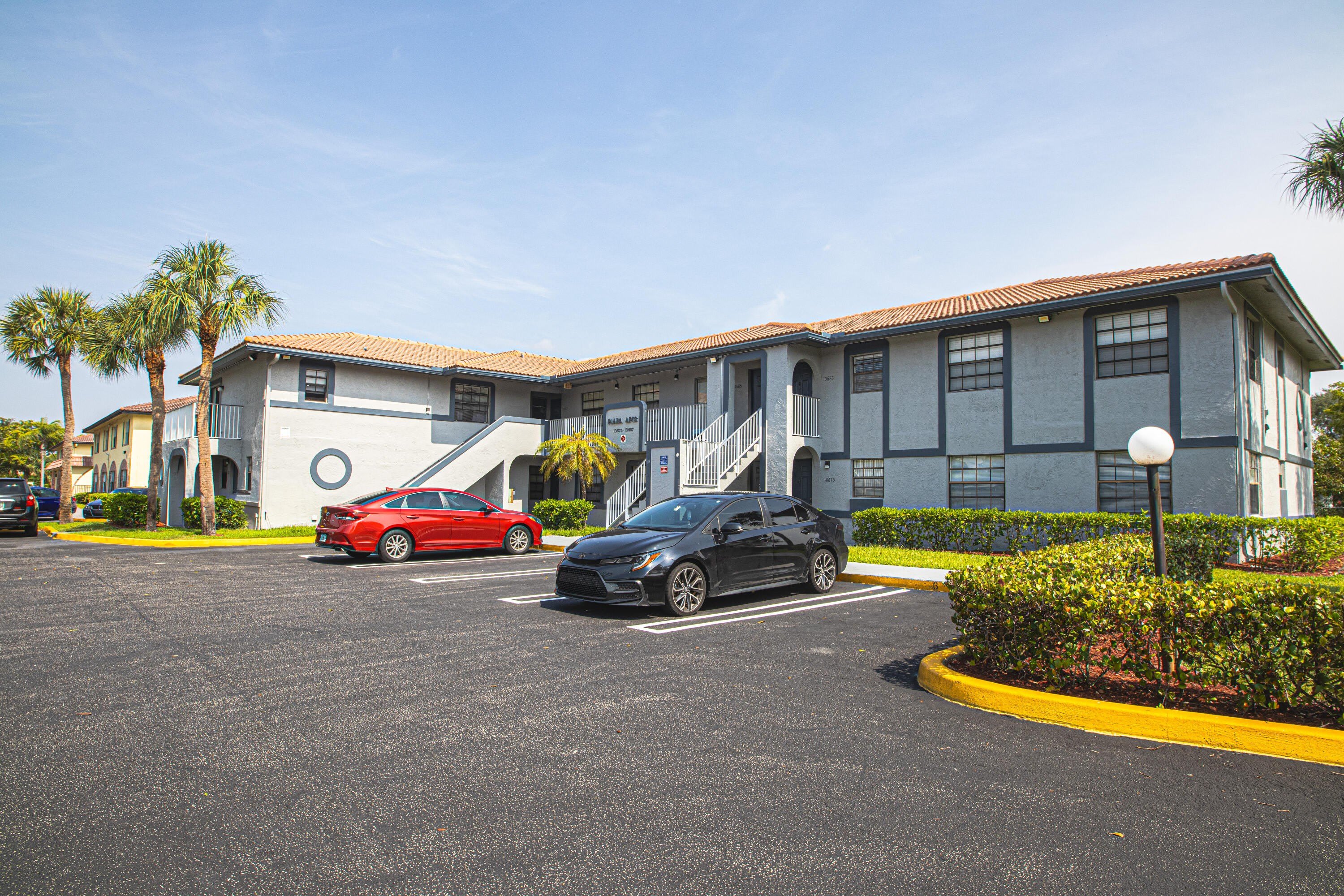 10687 Royal Palm Boulevard – photo 1