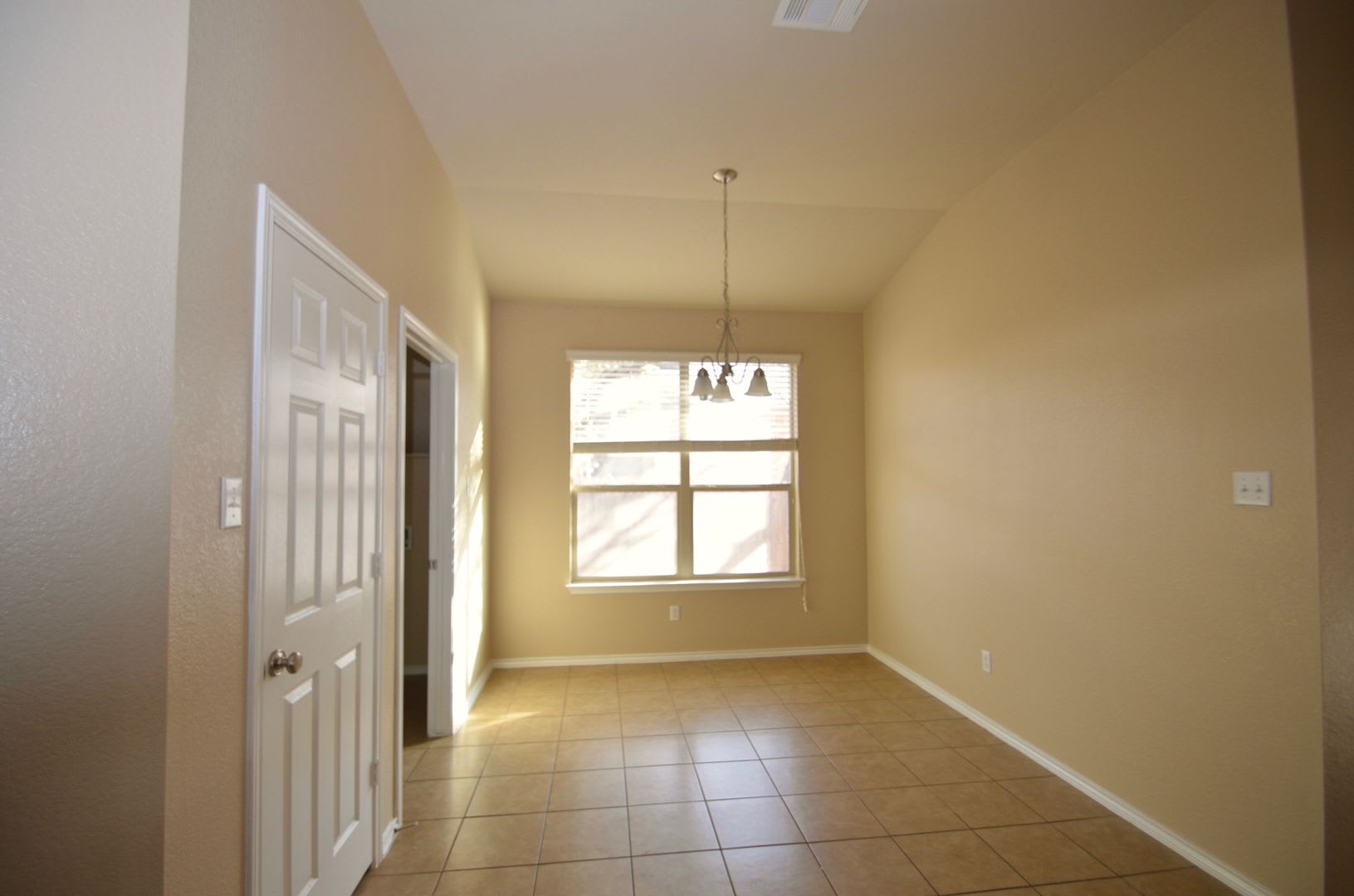 BEAUTIFUL New Home Available NOW! – photo 5