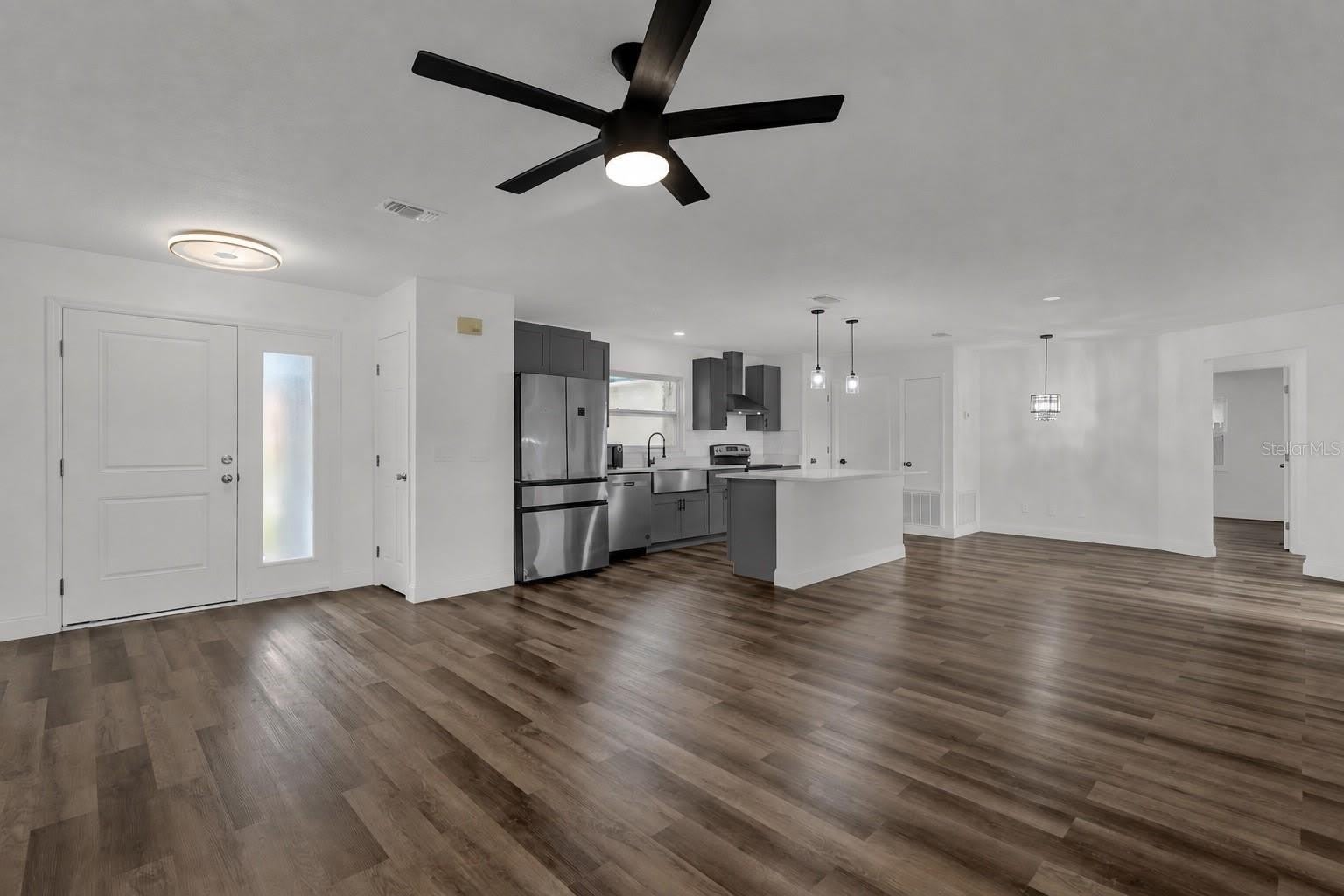 2433 BENJAMIN Drive – photo 4