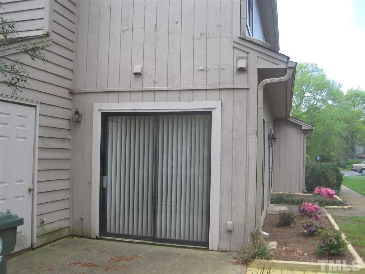 111 Charter Oaks Circle – photo 2
