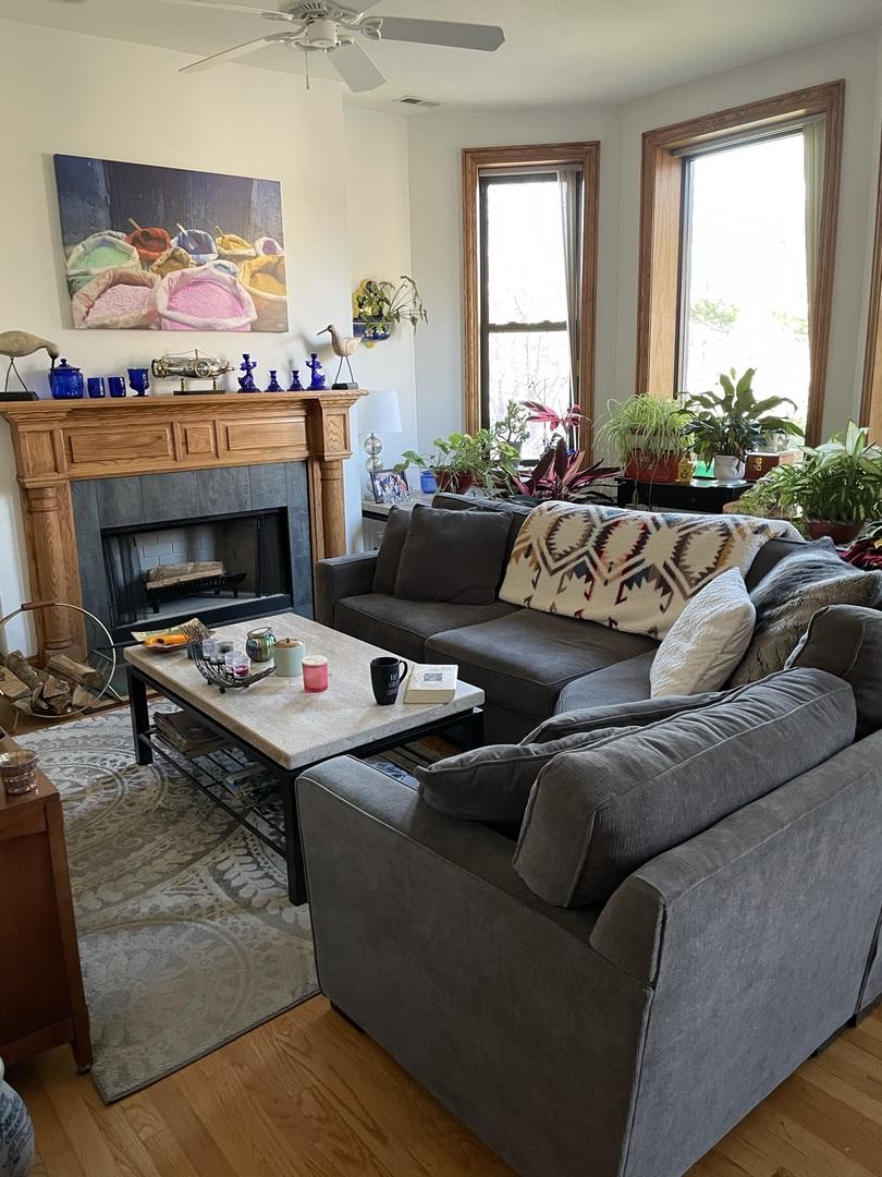 4051 North Kenmore Ave. – photo 2
