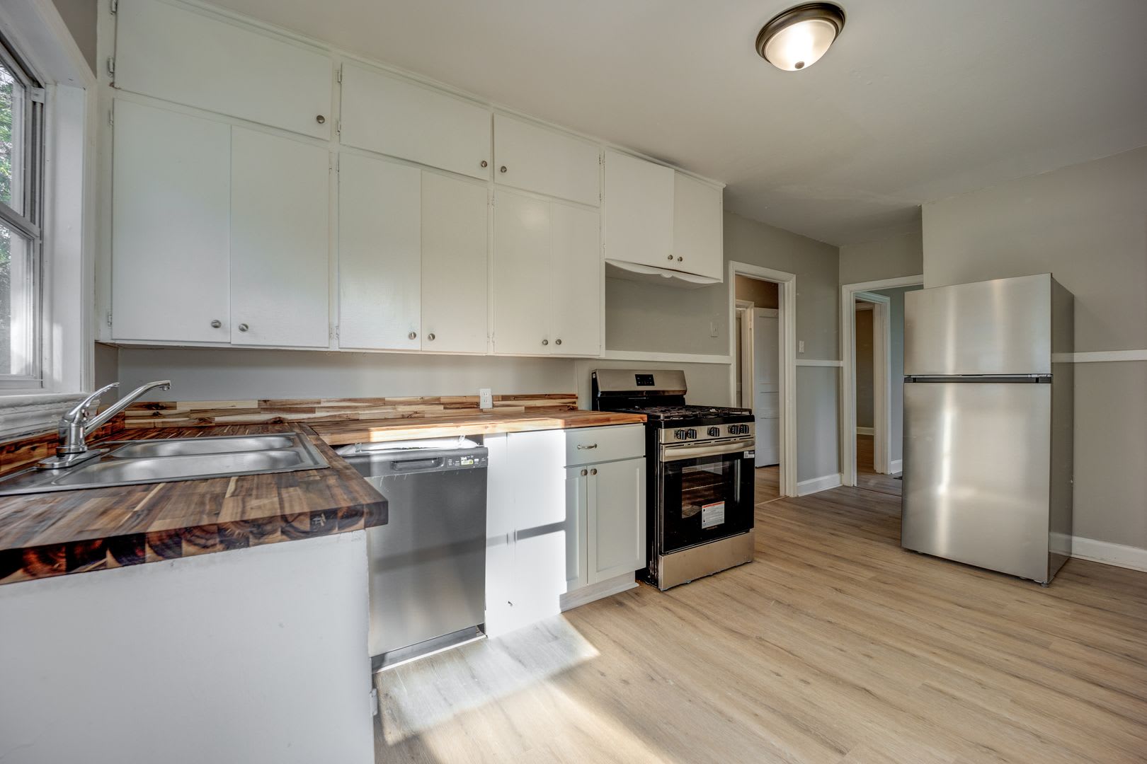 Freshly Updated 3 Bedroom House – photo 5