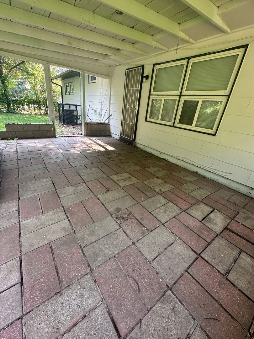 4 Bedrooms 1 Full Bathroom The House Is Very Spacious Living Room Dining Room And Full Kitchen Includes The Appliances Fridge And Stove The House Is Section 8 Ready If You Have Any Questions Or Concern – photo 2