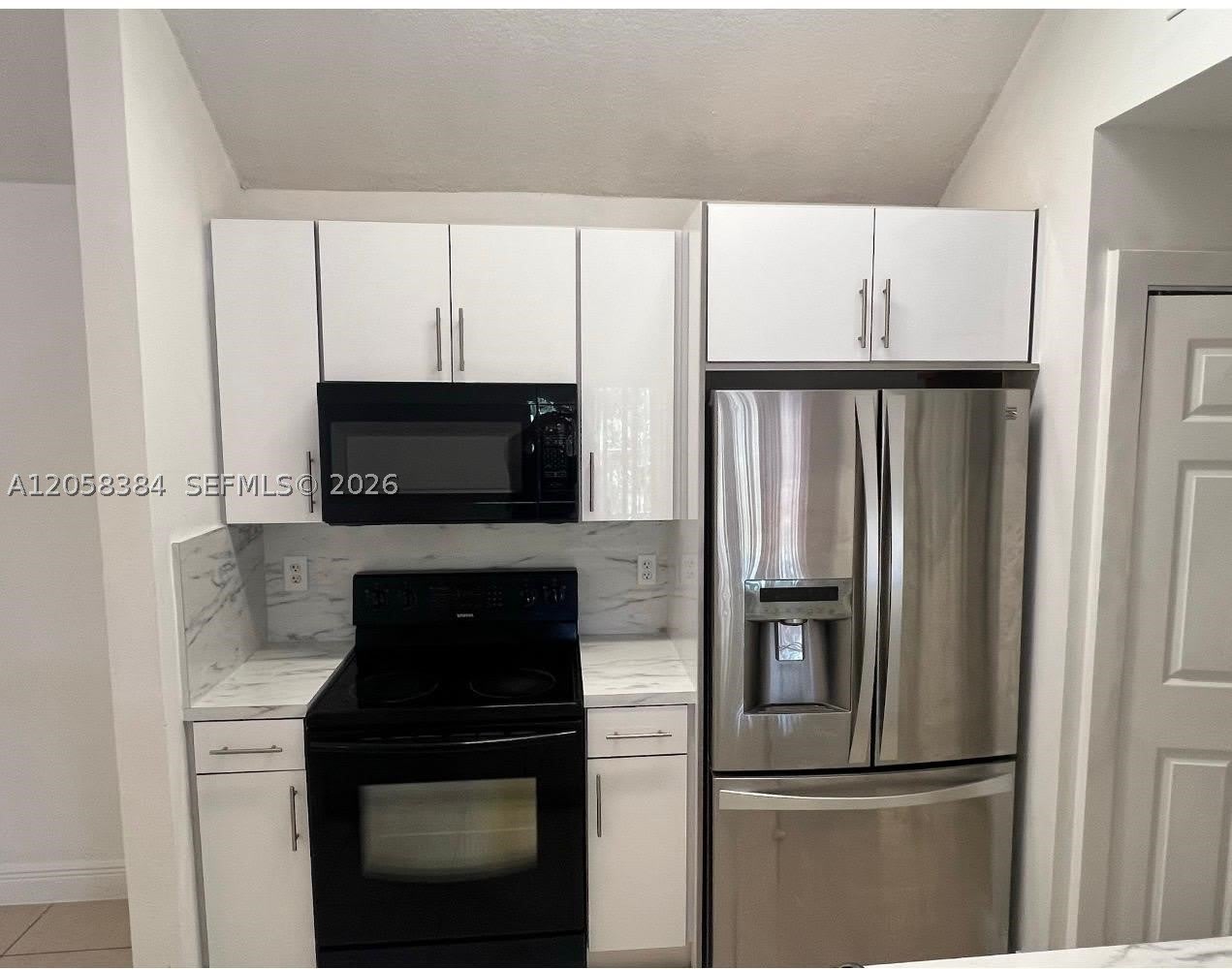 15771 SW 106th Ter – photo 2