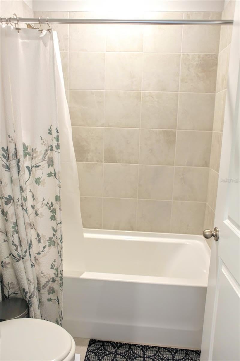 2471 WARREN ACRES Boulevard – photo 4