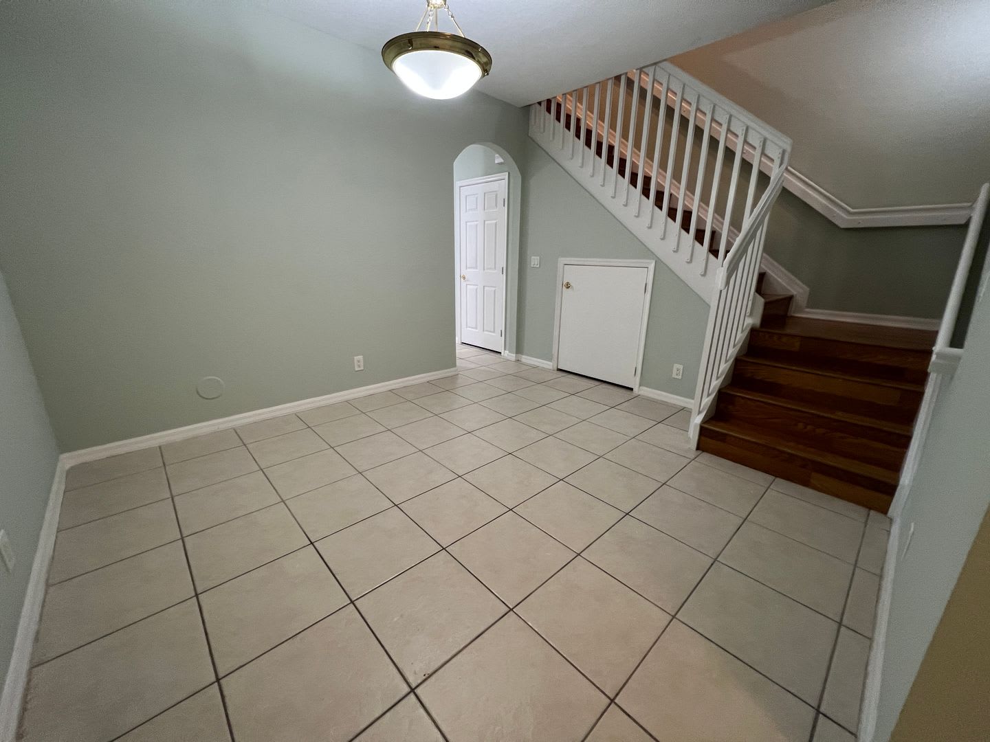 Lovely Townhome in Gate Community! – photo 4