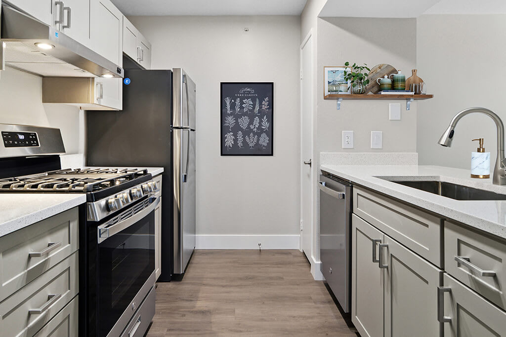 Deerwood Apartments – photo 1