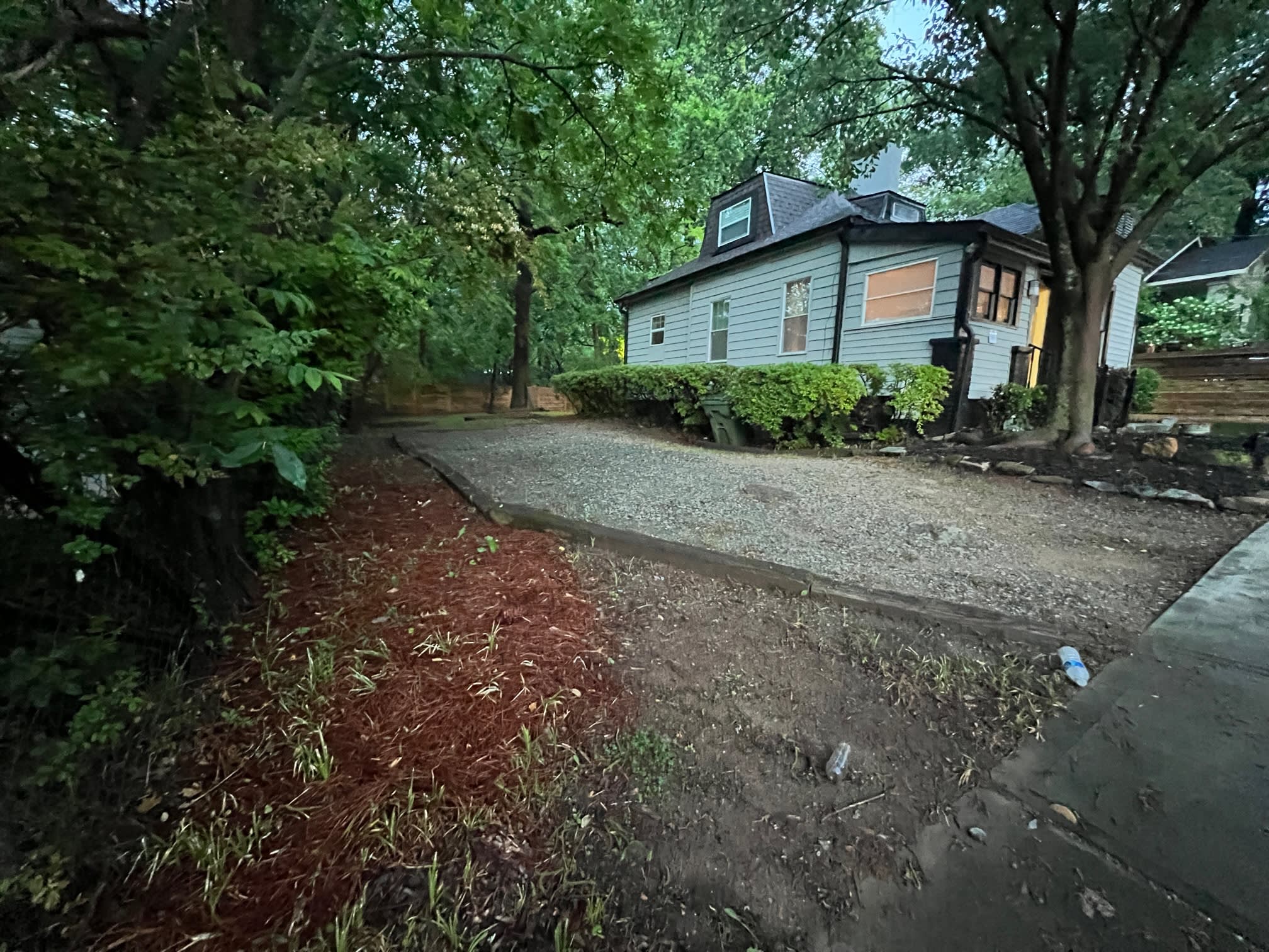 1077 Hampton Street NW – photo 3