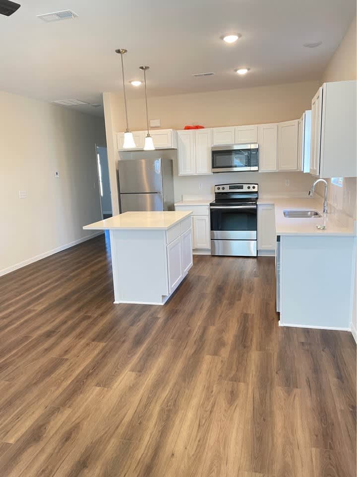 338 W Castle St – photo 4