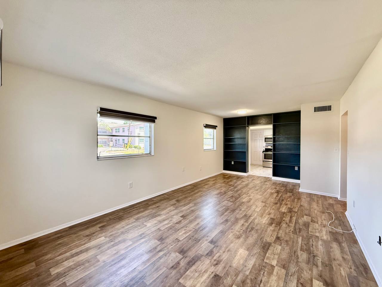 3460 32nd Ave N Apt 101B – photo 3