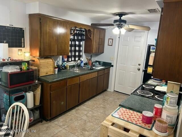 1651 LISA DAWN Drive – photo 4