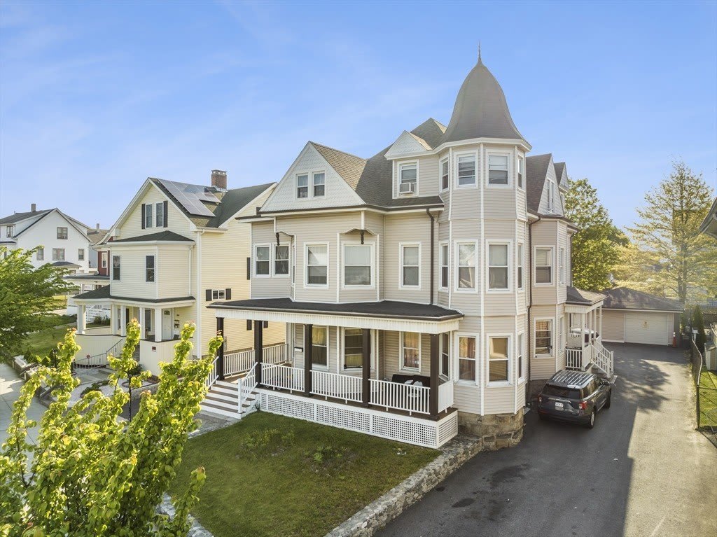 974 Plymouth Ave – photo 1