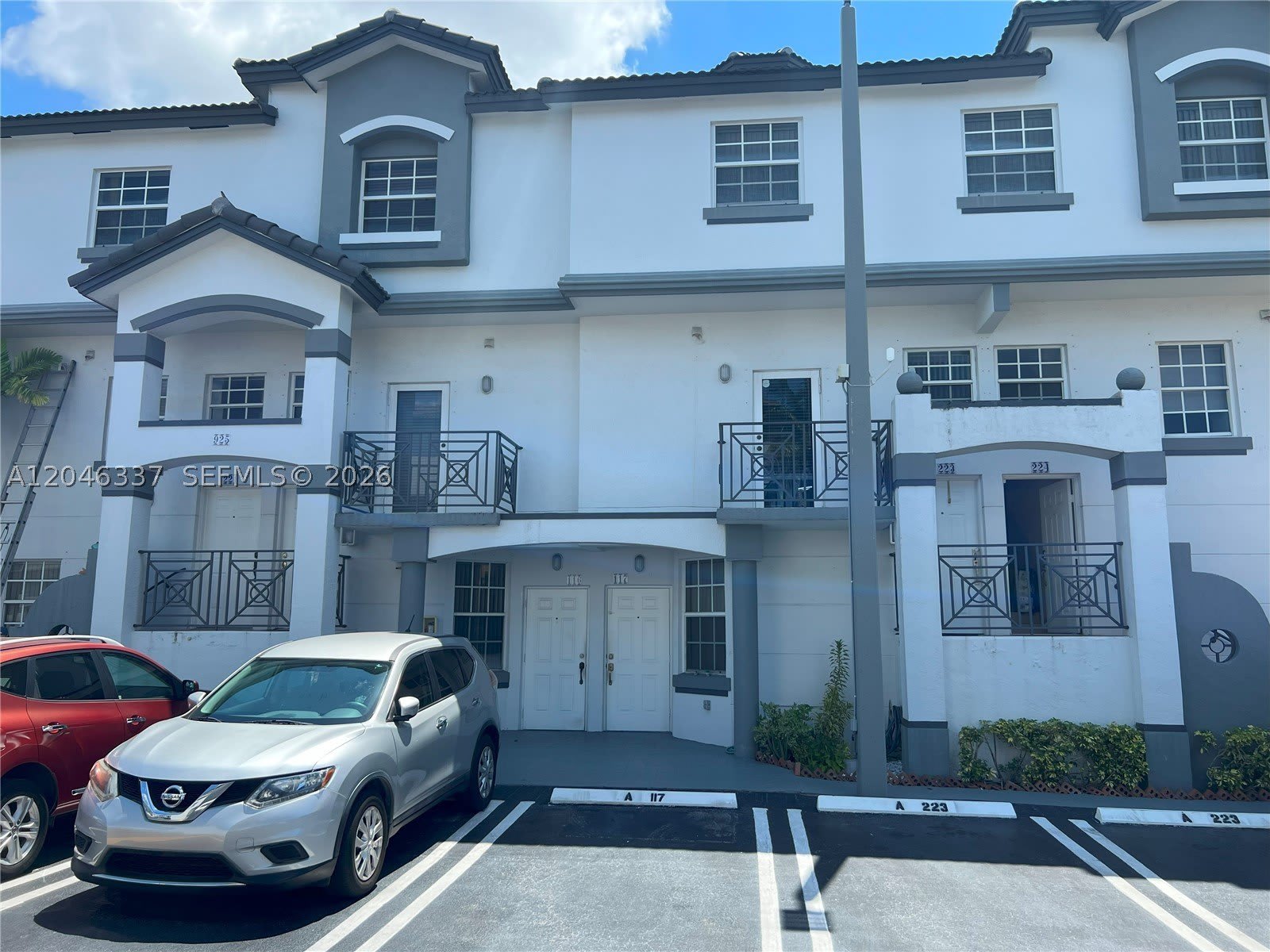 925 NW 82nd Ave – photo 3