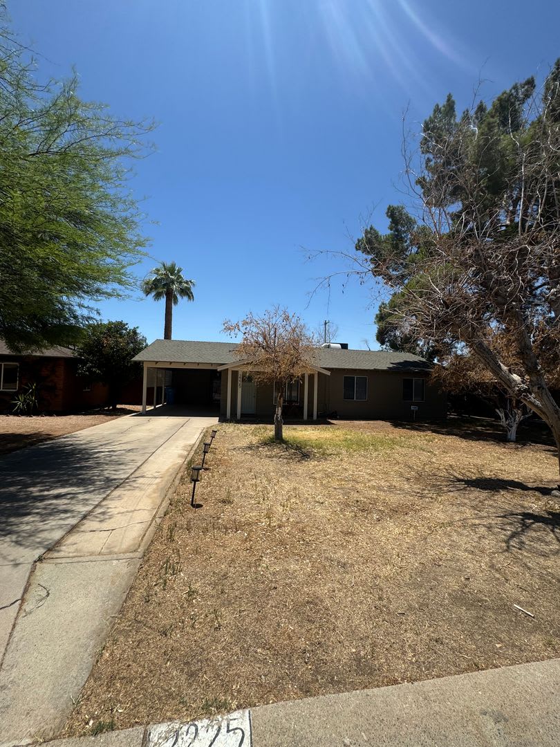 3 BEDROOM HOME IN PHOENIX – photo 3