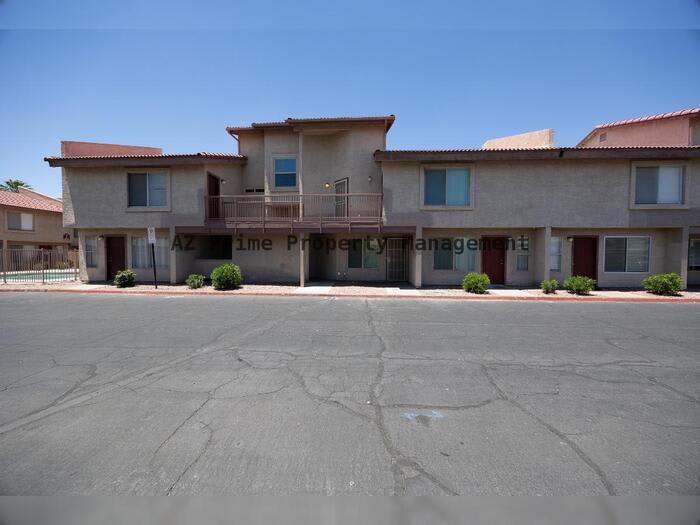 4828 West Orangewood Avenue – photo 2