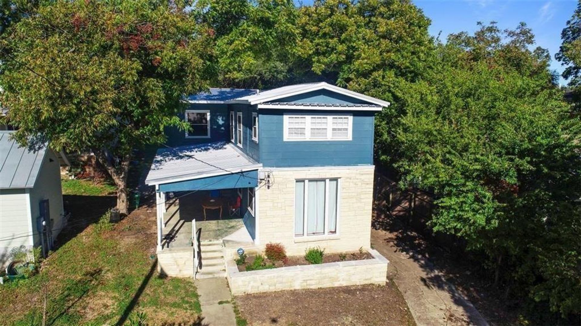 Large 5 Bedroom House in North Campus! – photo 1