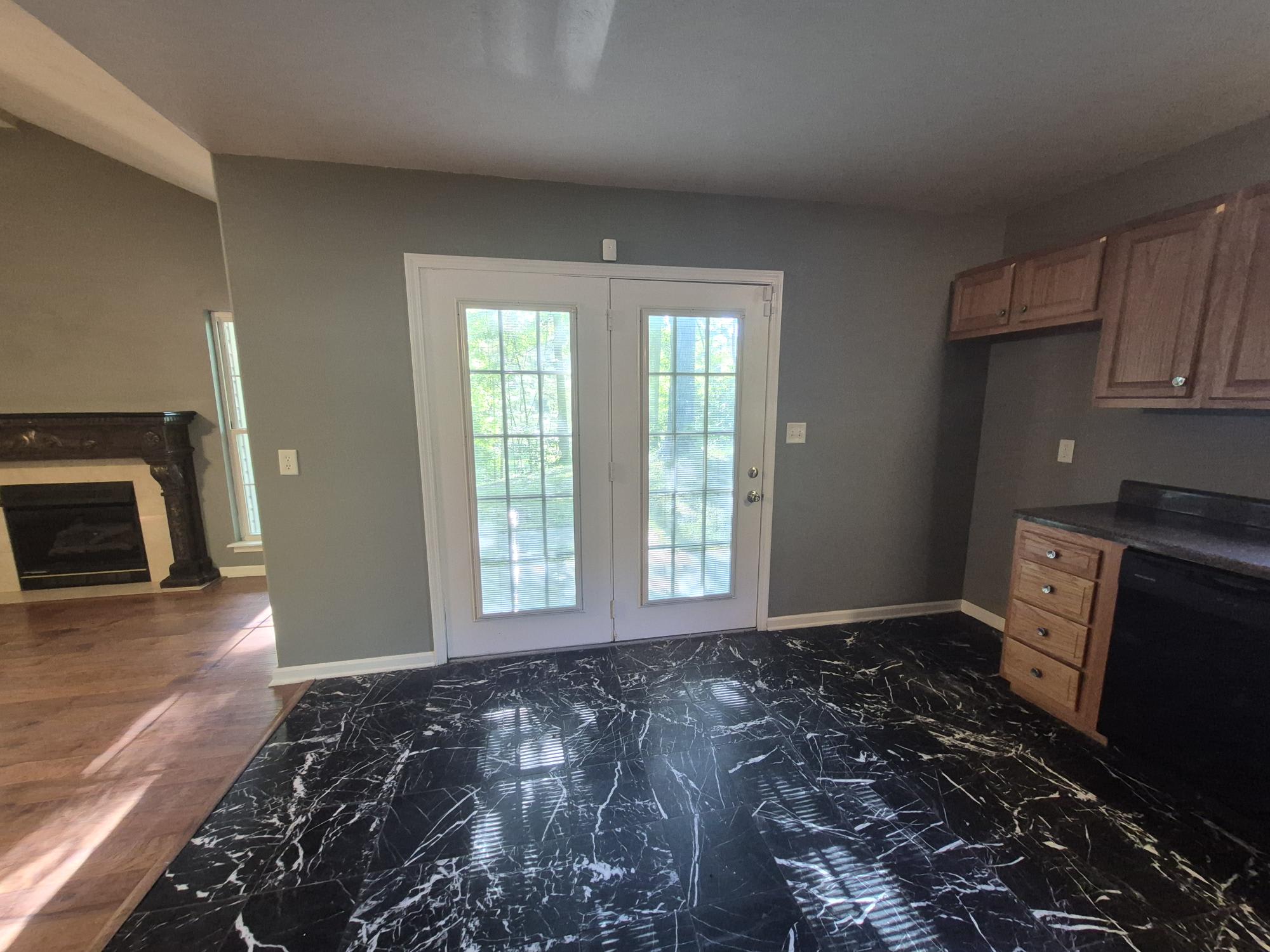 712 Michael Drive – photo 2