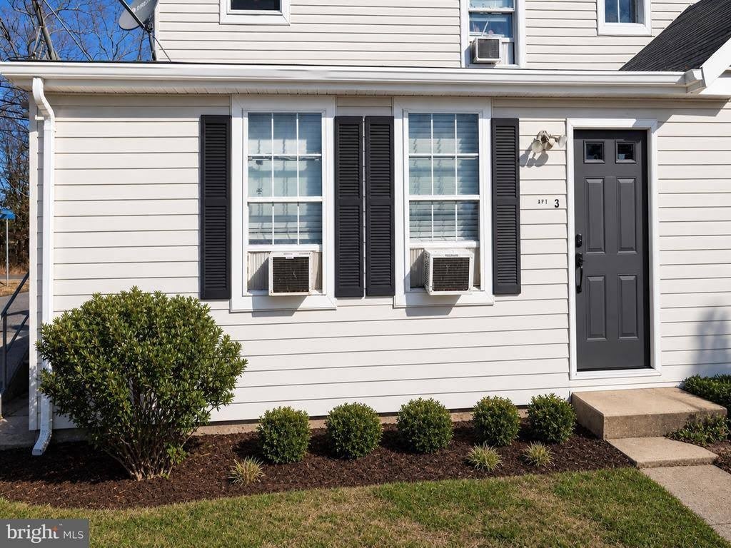 4601 Strauss Avenue – photo 2