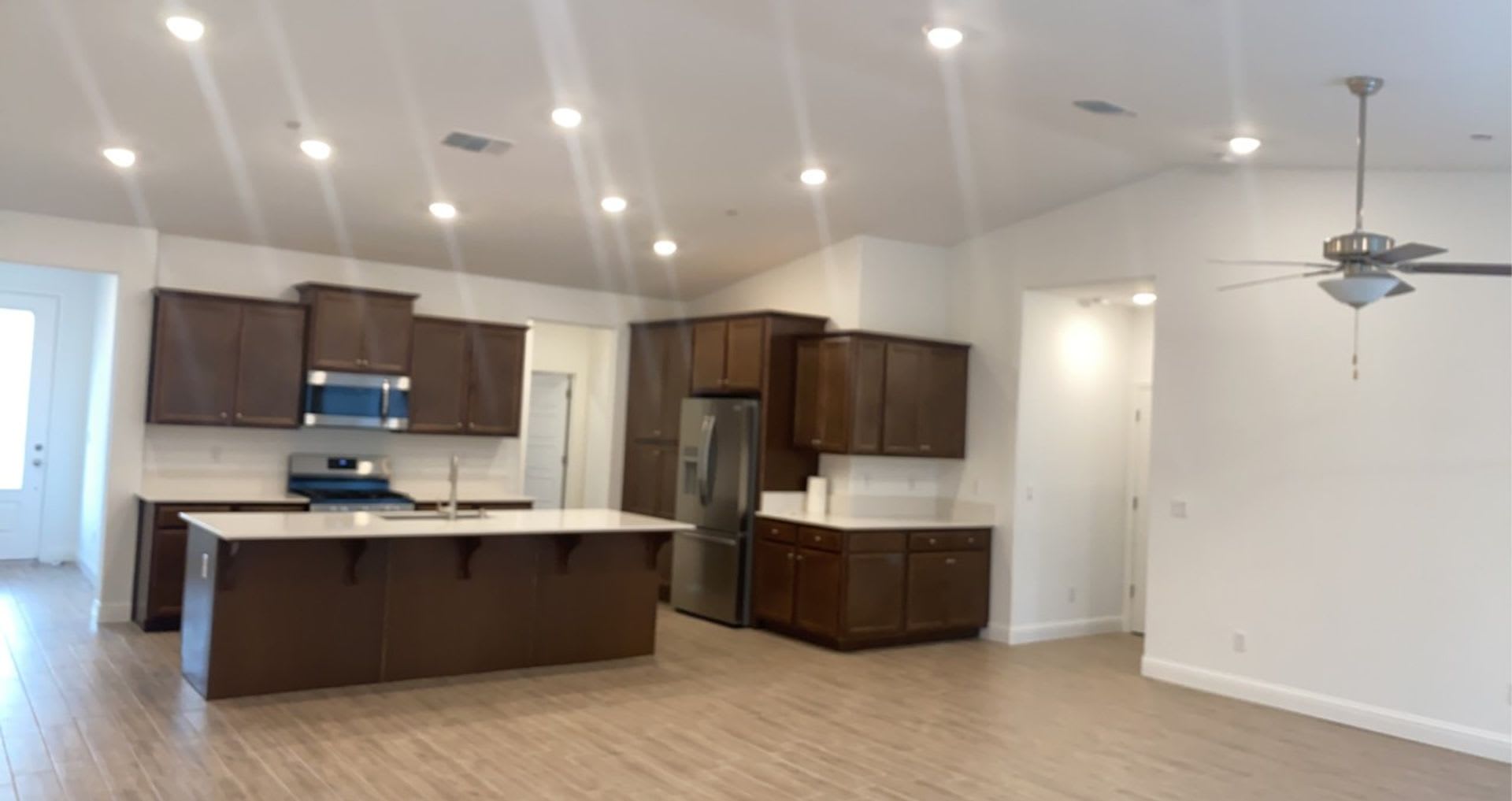 Beautiful New Build Home in Shafter – photo 2