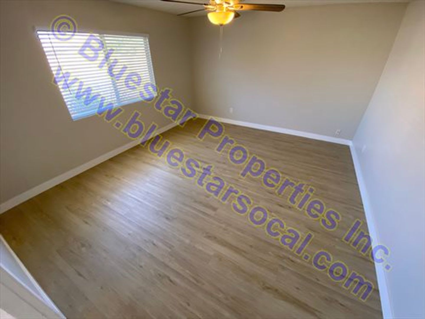 GREAT 2 STORY HOME!! CALL AND APPLY TODAY! – photo 3