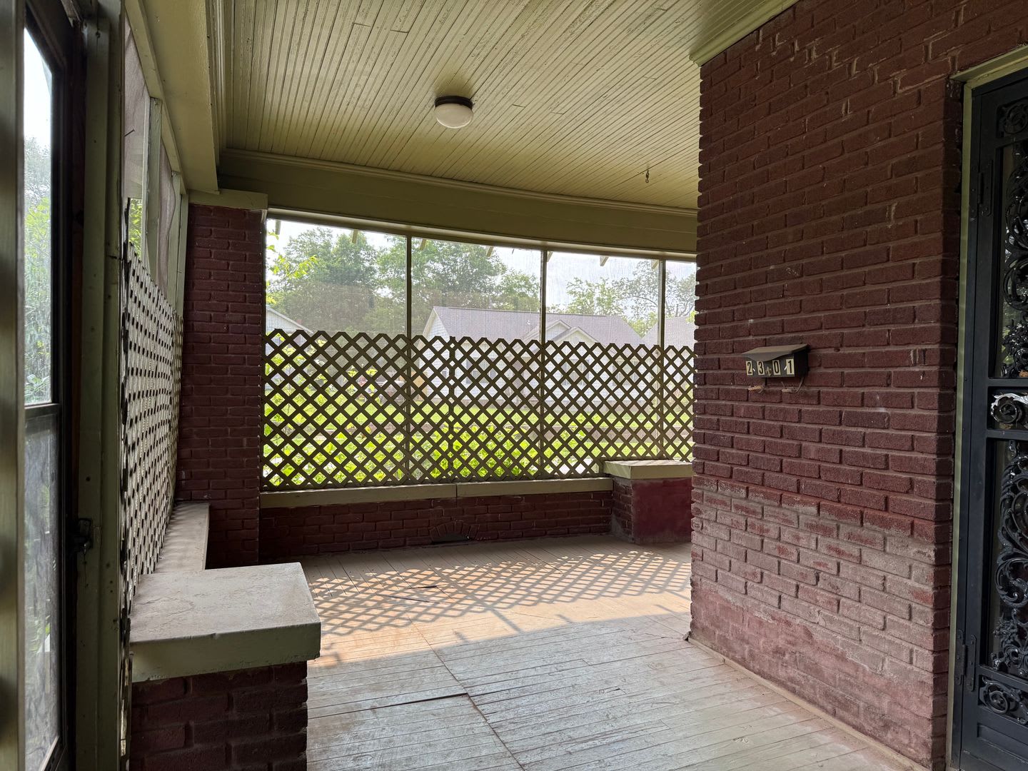2301 W 17Th St Little Rock Ar 72202 Classic Character Large 3Br 1Ba W Den And Separate Dining Large Corner Lot – photo 2