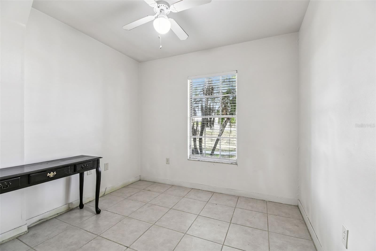 855 E BRANDON Boulevard – photo 5
