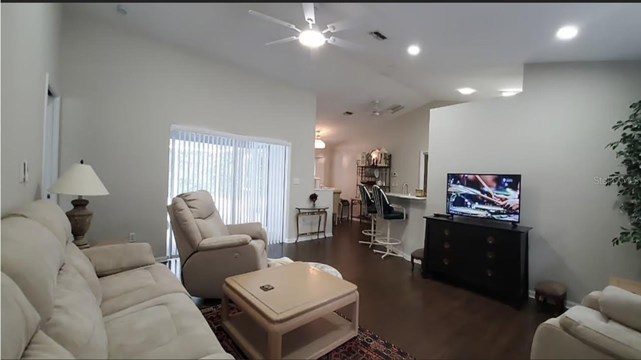2534 N BRENTWOOD Circle – photo 2