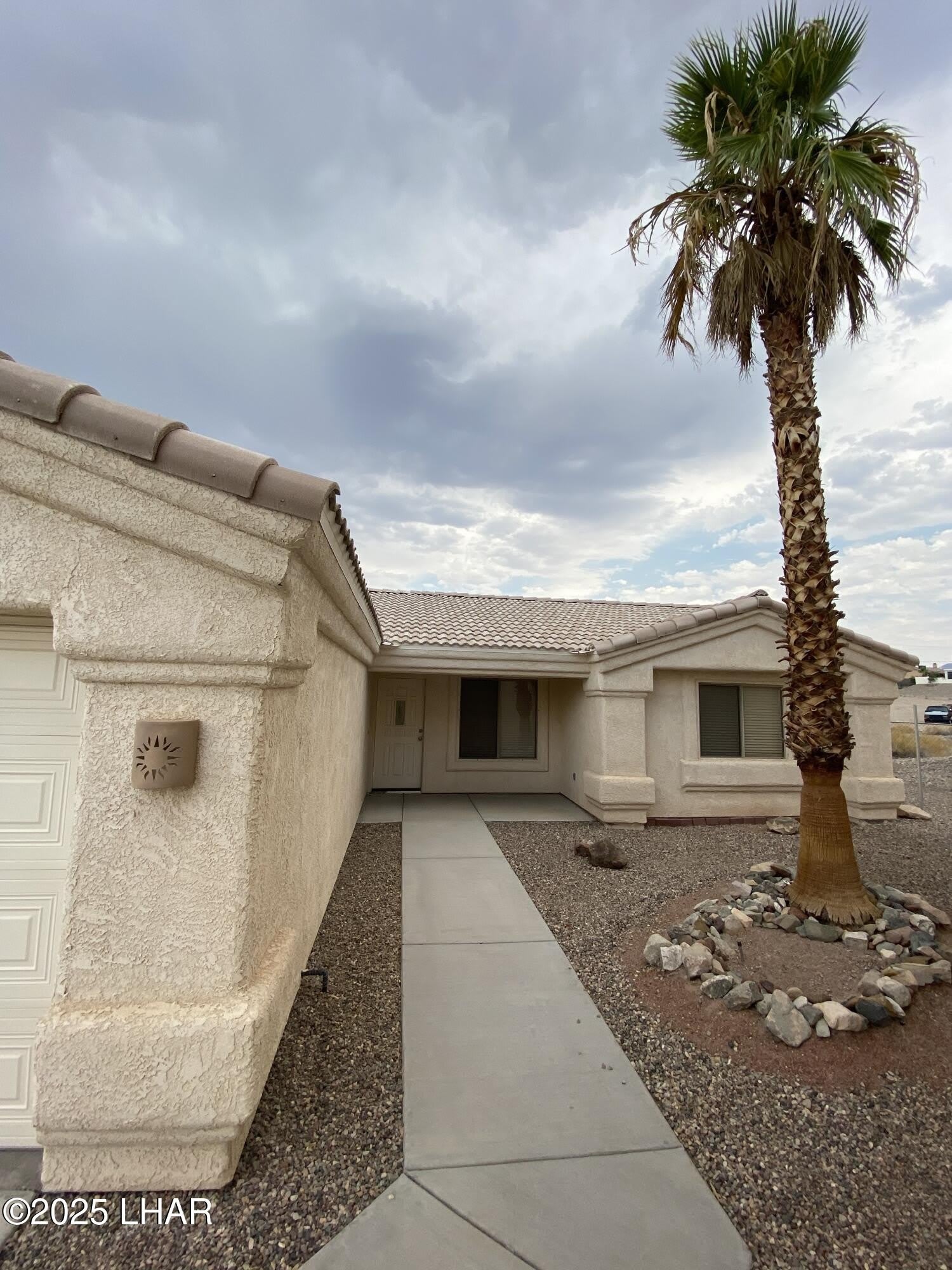 2815 Bluewater Dr – photo 2