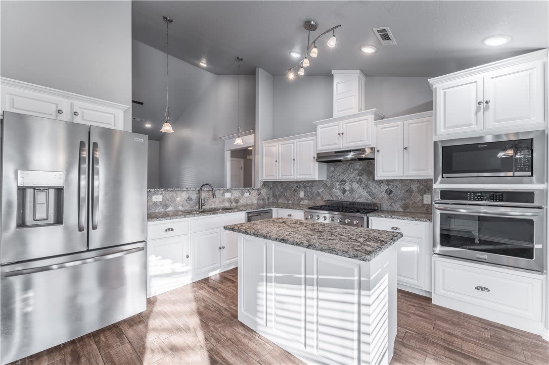 210 Adams Street – photo 5