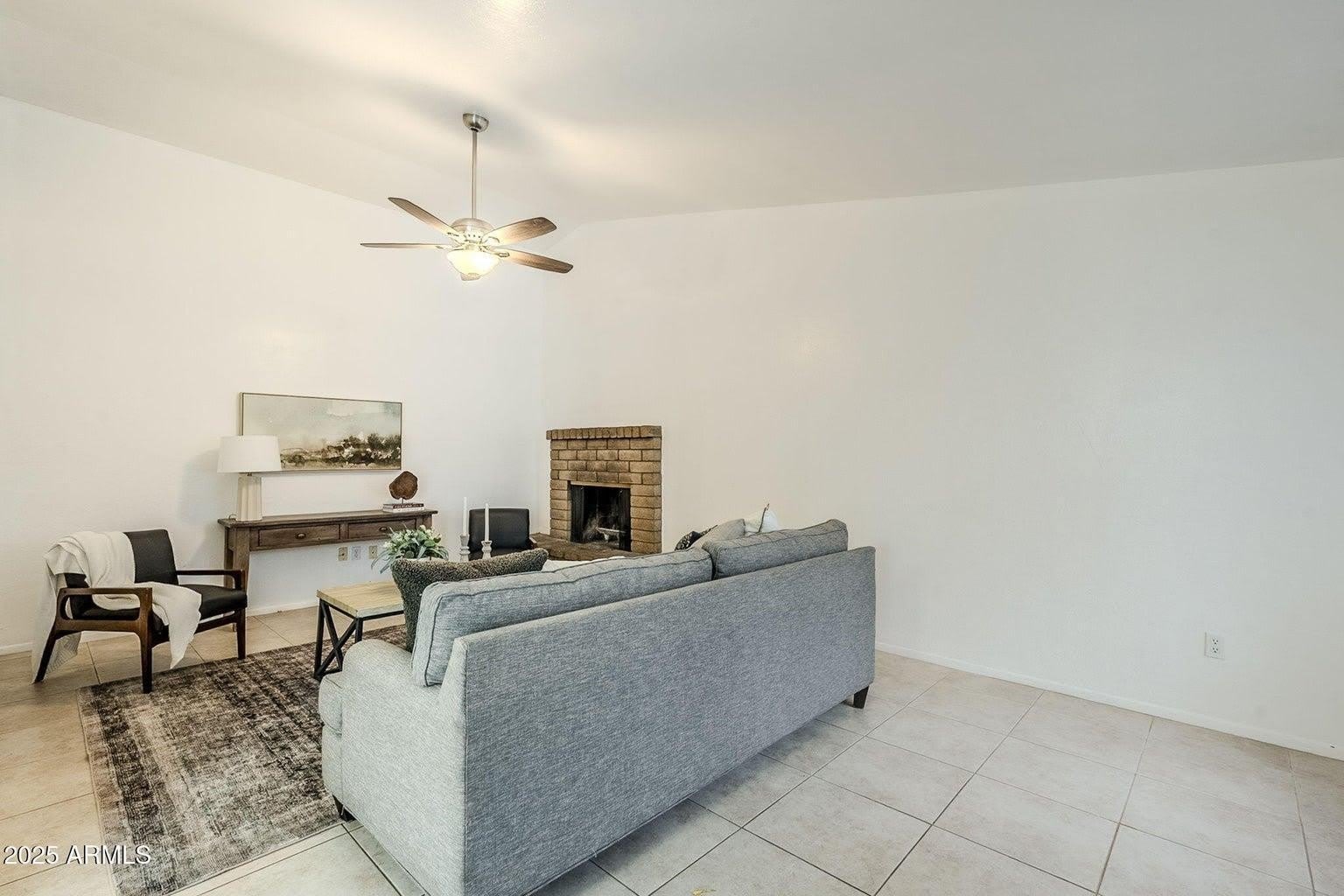 16 W Loma Vista Drive – photo 4