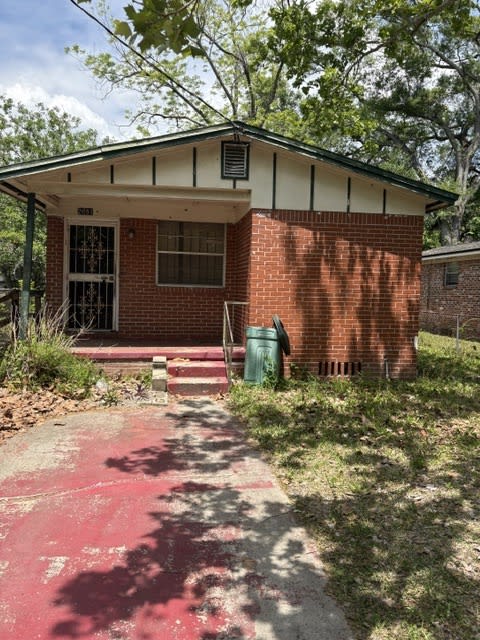 2081 Baldwin Street – photo 1