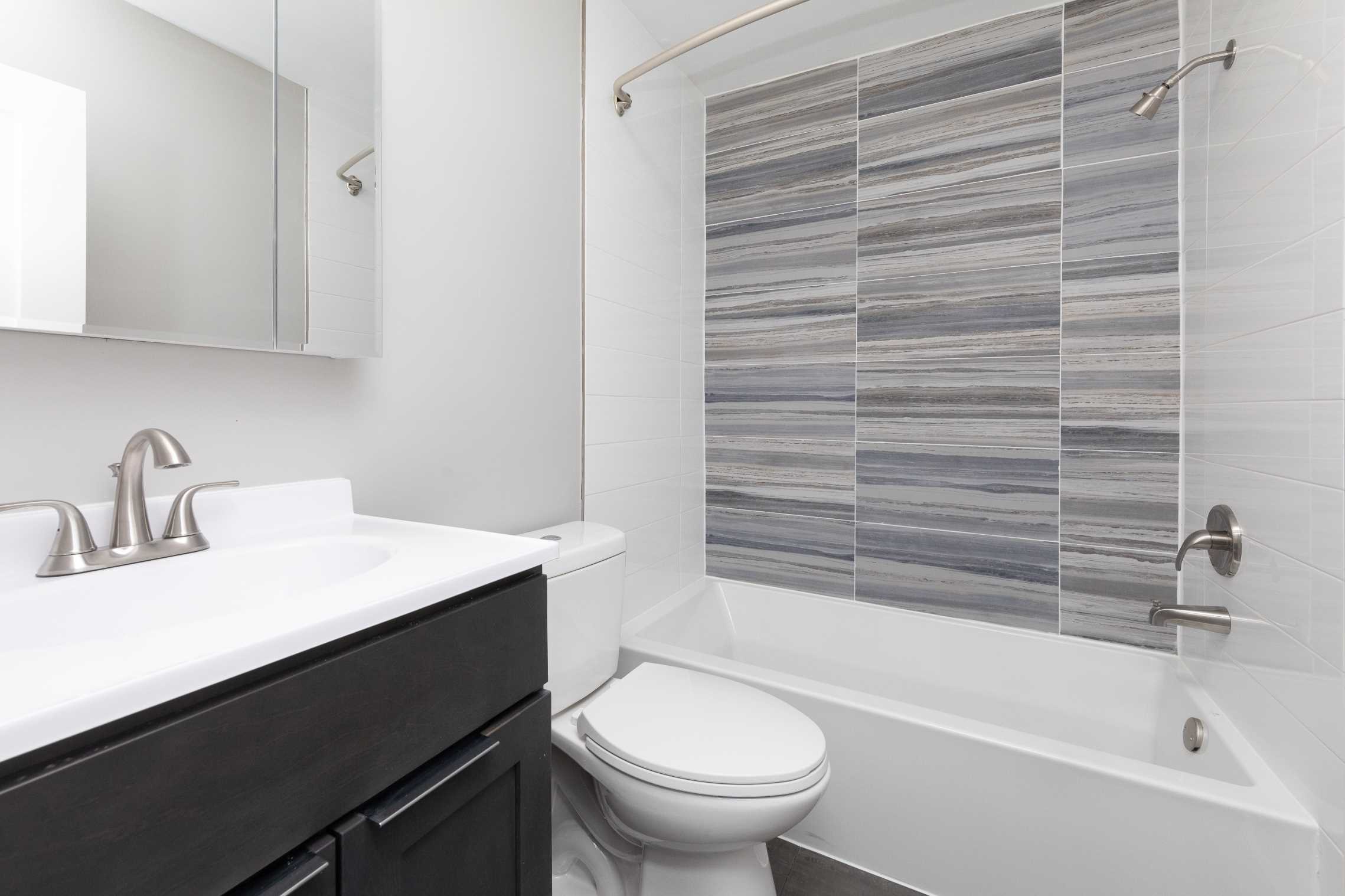 St Laurent Apartments – photo 3