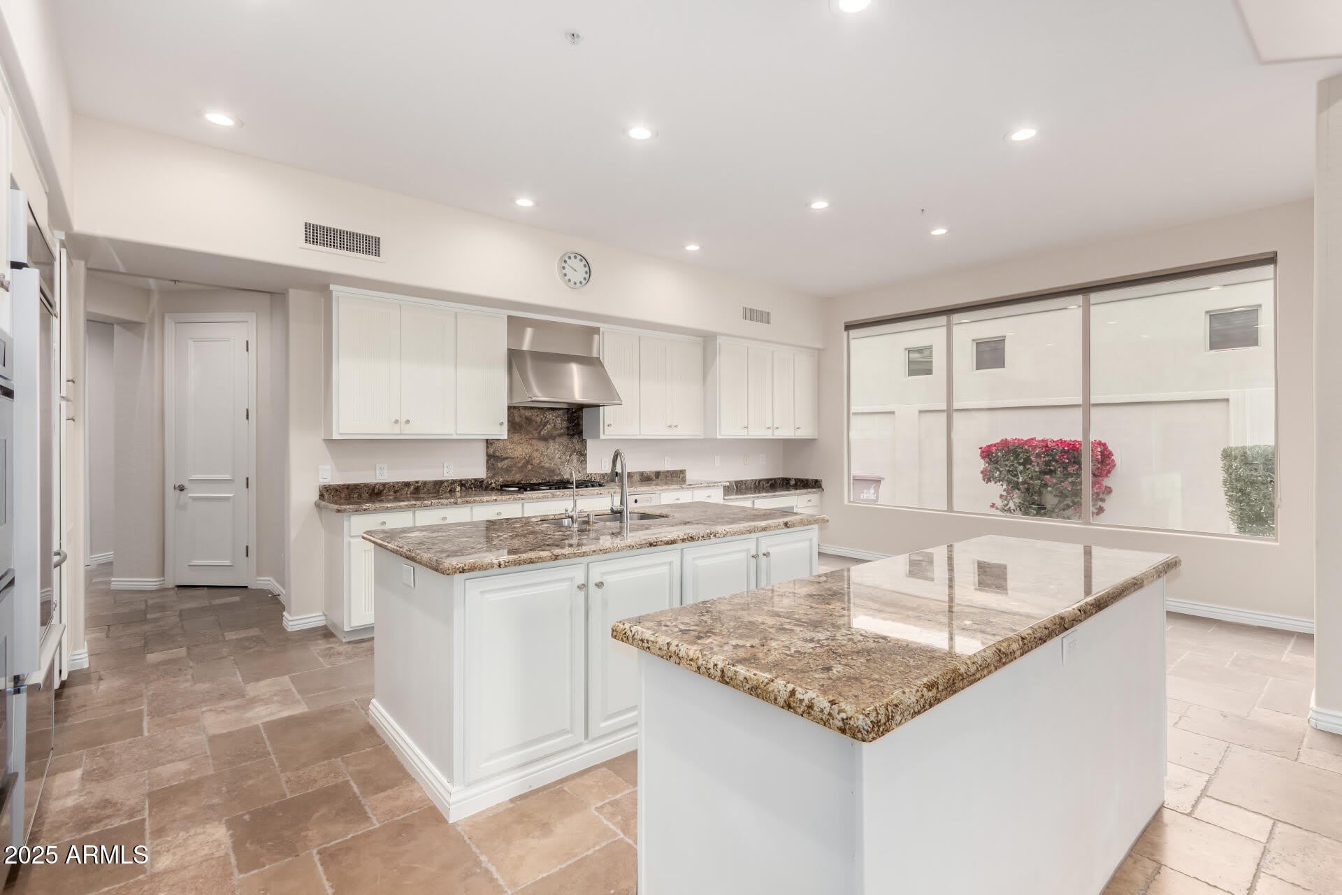 8317 E Feathersong Lane – photo 2