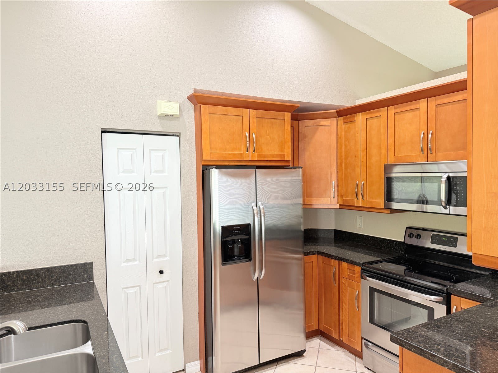 1530 Canary Island Dr – photo 3