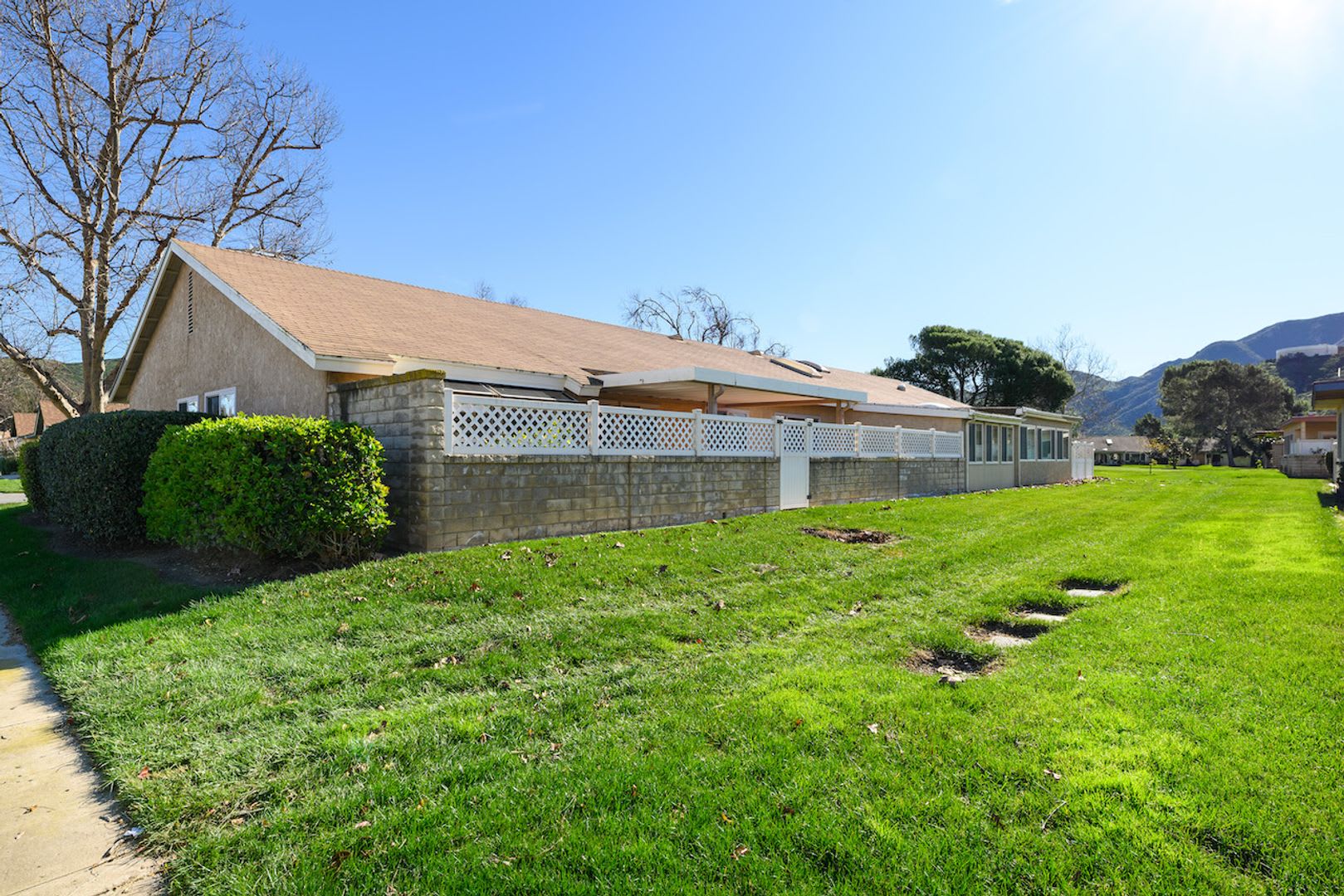 Large 2 Bed & 2 Bath Home Ready in Leisure Village – photo 4
