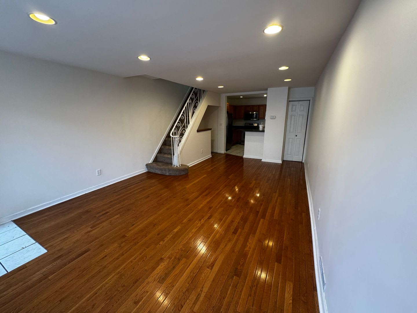 Updated Rowhome in South Philly – photo 2