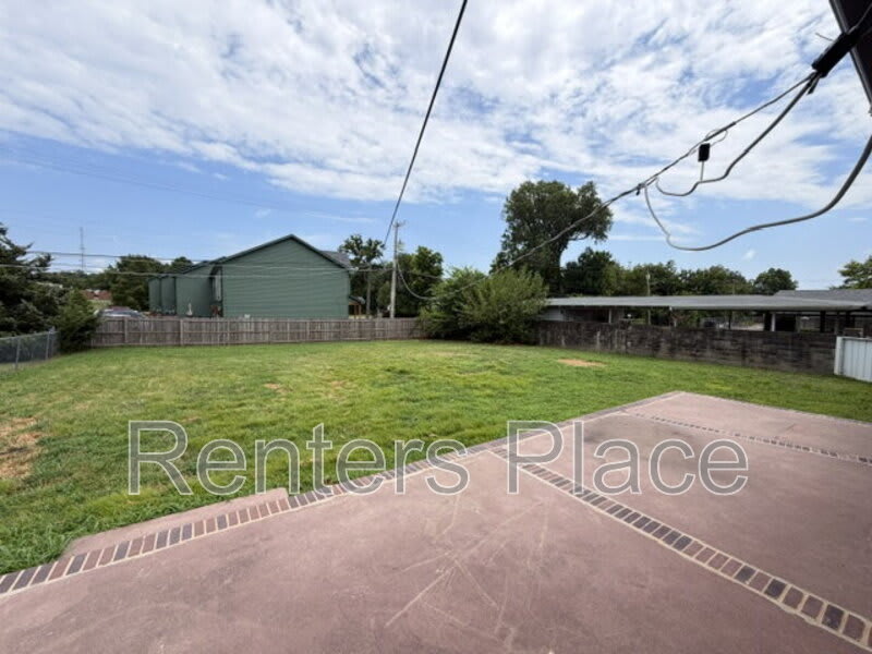 711 North Main Street – photo 5