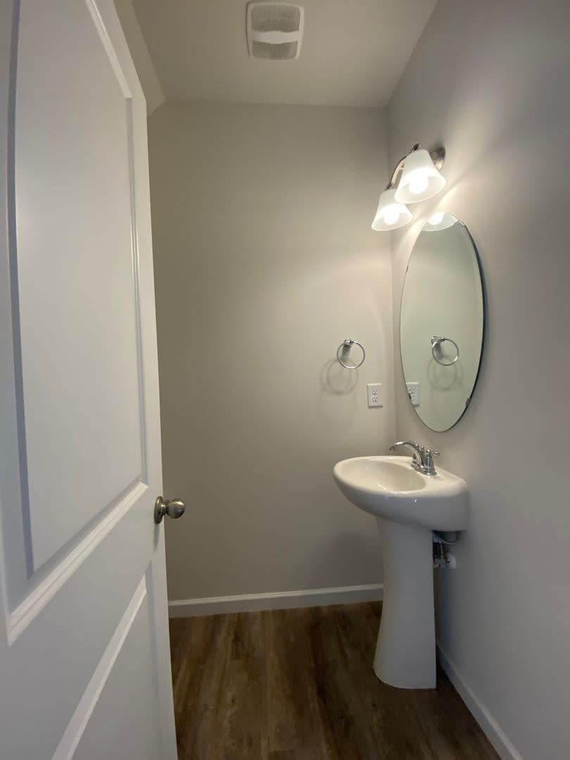 Room for Rent in 3 Bedroom Townhome at 1103 Johns Walk Way – photo 3