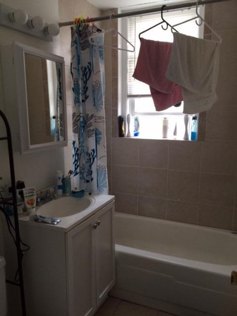 Charming 2 Bedroom – photo 4